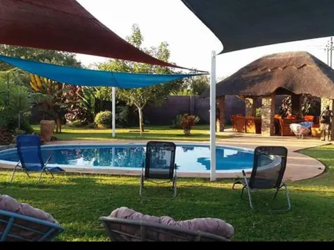Zambezi Family Lodge - Lion Room