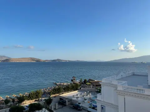 ENTi Apartments - Africana Beach