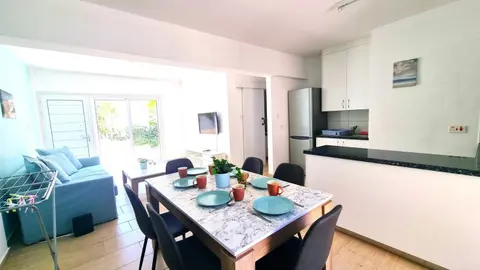 Dream Escape Apt 1 - 6 min walk to Kastella Beach!