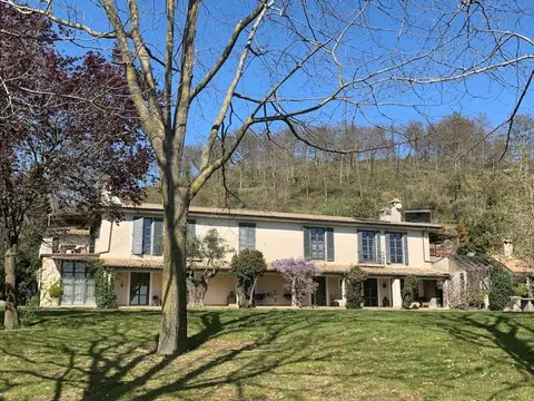 Lake Bracciano scenic view & Rome 35 minutes away