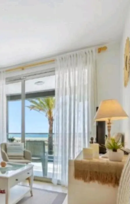1ª LÍNEA DE PLAYA. Apartamento: LA CALMA