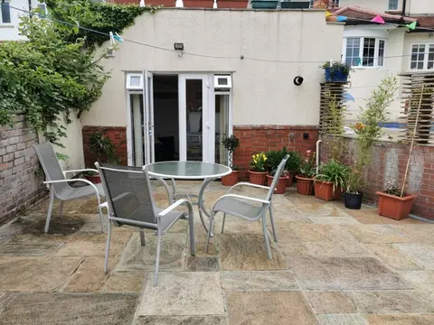 Private garden apartment with secure parking