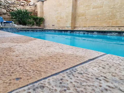 Sunflower Farmhouse, Xewkija, Gozo