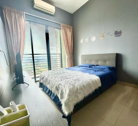 Modern Dpulze Soho fit 4pax,Netflix provided