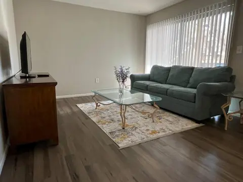 Cozy Retreat 1.8 Mi to Stadium