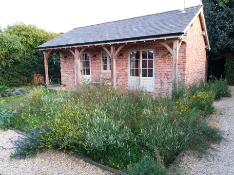 Dragonfly cottage