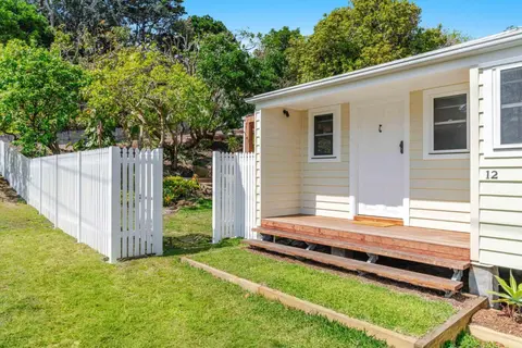 Lime Tree Cottage - Pet Friendly Paradise - Holiday Yamba