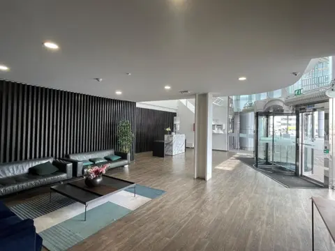 Bracknell - A Spectacular Dual Aspect 1 Bedroom Flat