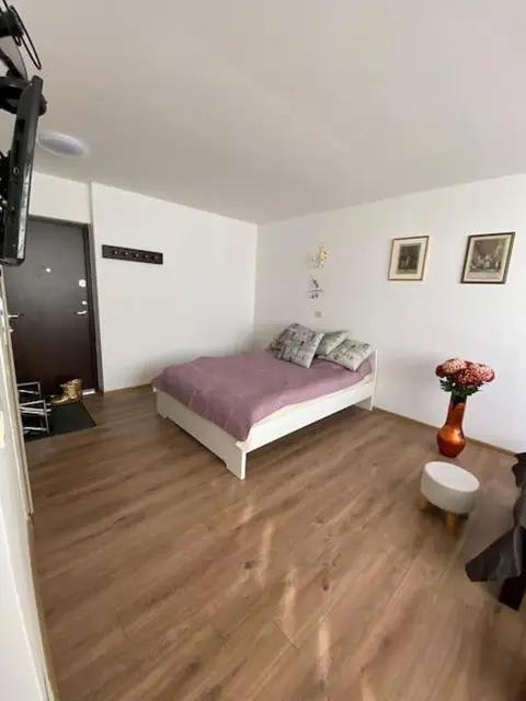 Nice place to stay close to city