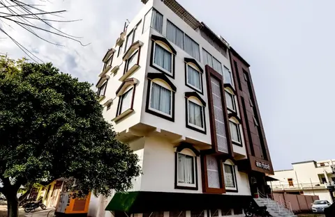 Hotel O Kanchan Residency