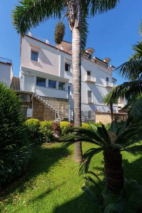 Enfasi Holiday Home