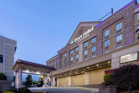 Days Hotel by Wyndham North Bergen