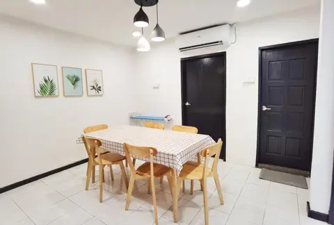 3 mins to Garden City & Kubota Jln Chong Thien Vun