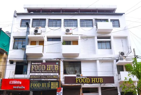 Collection O Dandiya Bazar Formerly Vrundavan Residency