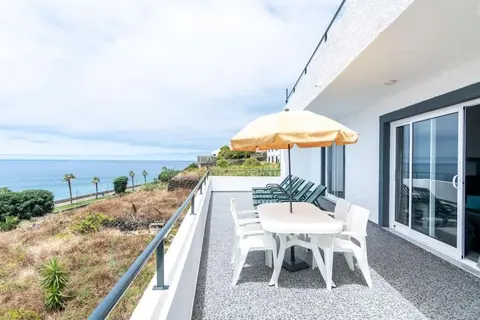 Esterinha's Ocean Apartment by GALMI