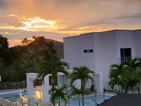 Condominio Ibiza Reservado Apto con piscina Melgar