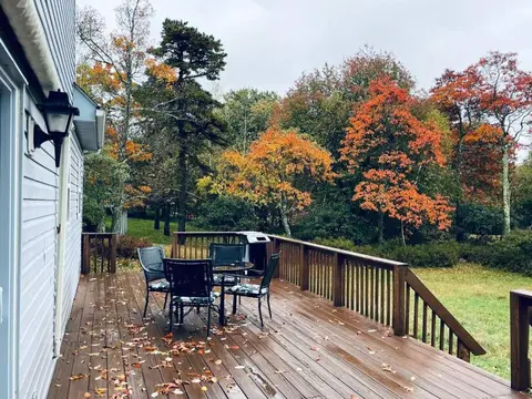 Poconos Stay: Ski, Stay, Splash