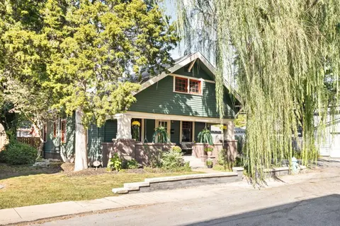 SoBro Bungalow Bliss (Walkable)