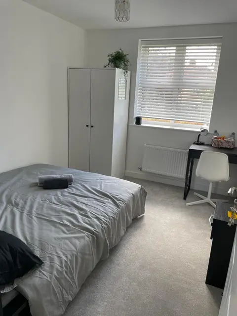 Central 2-Bedrooms Flat - Perfect for Nurses, Contractors, and Relocators - Sleeps 2 - Super Fast Speed Wi-Fi - Easy Parking