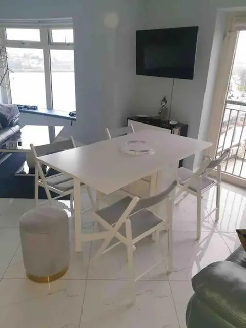 The Peace Bridge Apartment