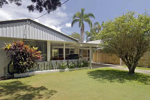 Mi Casa - stylish beach house near town & surf
