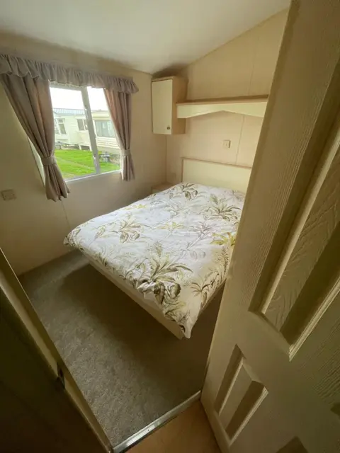 Colins Caravan 8berth