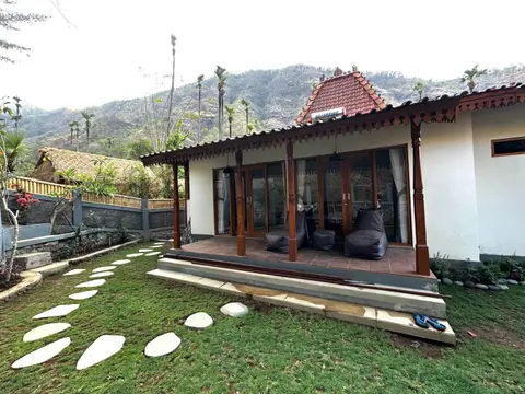 Gamelan Amed Villa