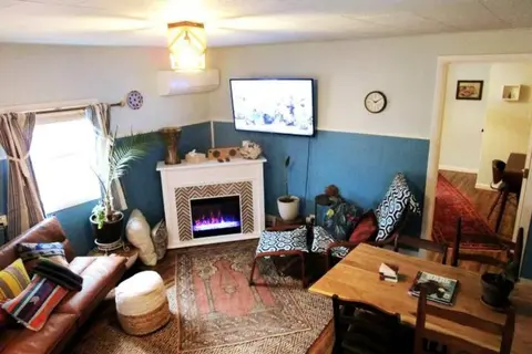 Boho-Chic Retreat - Unit 3