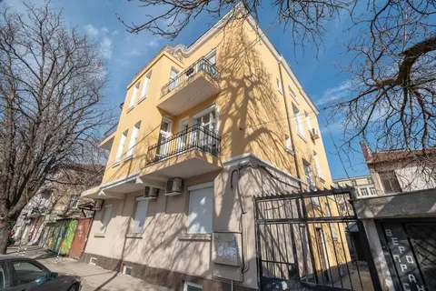 Stylish Stay - 2BDR, 2BTHR+ Free Parking