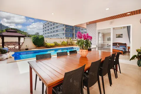 Villa Bos, 5 minutes to the Beach Jomtien, Free electricity