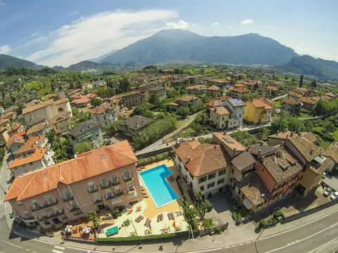 Hotel Alberello - Varone