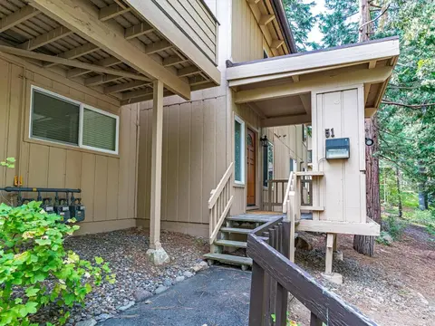 51 Mountain Shadows - 2 bedroom condo with pool