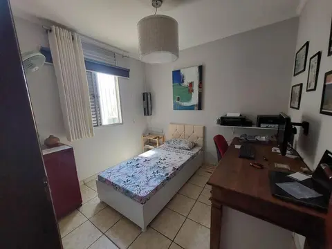 Apartamento completo, mobiliado.