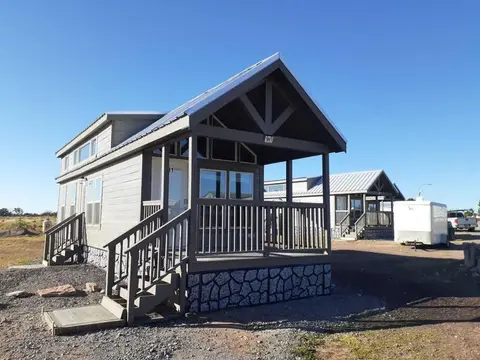 093 Star Gazing Tiny Home nr Grand Canyon South Rim Sleeps 8