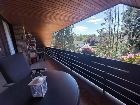 Große, helle Wohnung mit sonnigem Balkon