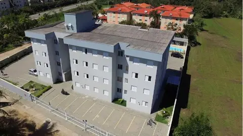 Ubatuba - Edifício Erica Apto 33 - 850 metros da Praia grande