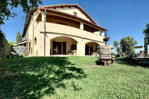 Podere 239 - Appartamento La Stalla