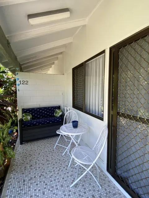COST EFFECTIVE ISLAND ESCAPE! Studio Unit, Nelly Bay