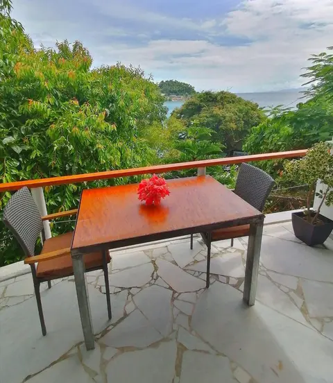 Lonos Circle Ocean View Room