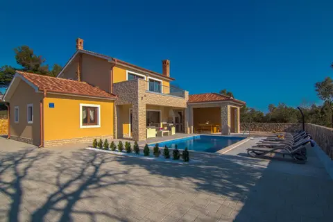 Modern villa with pool, sea view, near the sea and the beach - by Traveler tourist agency Krk ID 2168