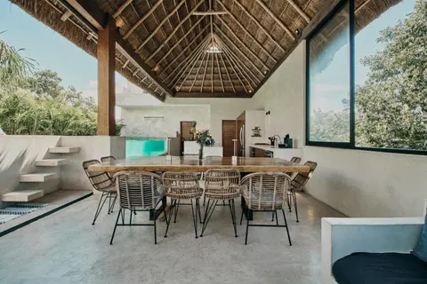 Villa 240m2 - 16 persons - 6 rooms - 2 swimming Pool - 3 Jacuzzis