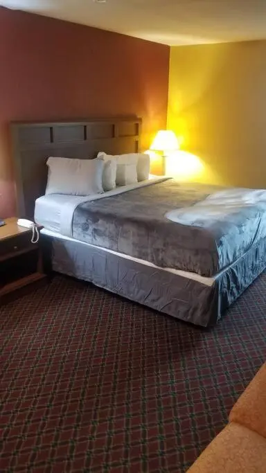 Hotel 2 Queens Beds Hotel Room 127