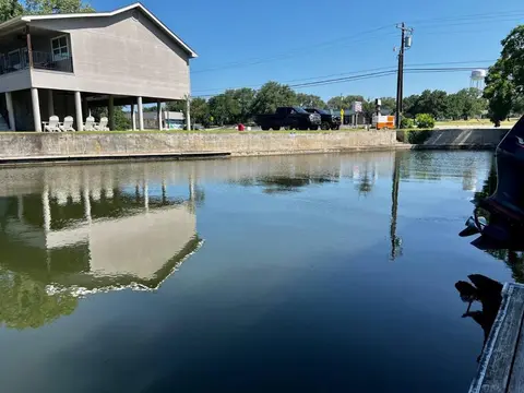 Lake LBJ Waterfront Condo