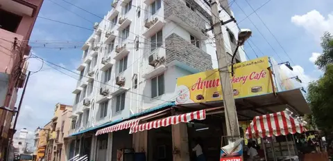 OYO Flagship Viswa Towers