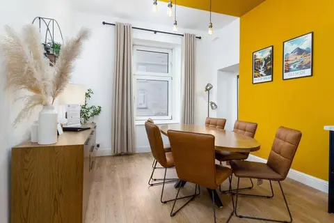 The Stylish 3-Bedroom Maisonette Retreat