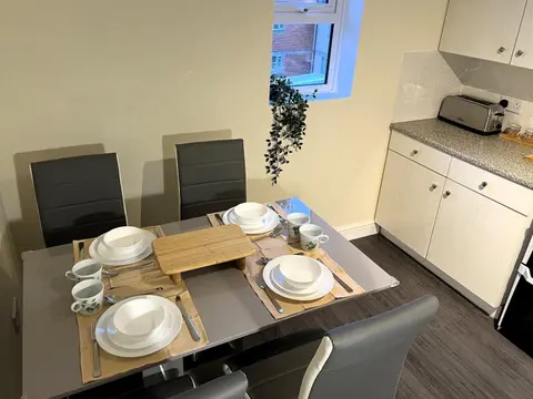 Spacious 2BR Flat with Sofa-Bed in Central Reading