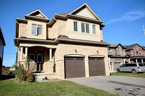 Luxury Home Mins from Waterfall next to Transit