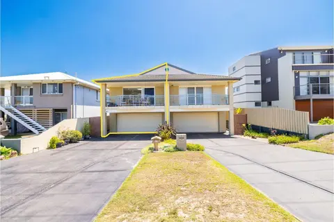 Bel Air, 8A Ocean Ave - pet friendly, water views and air con