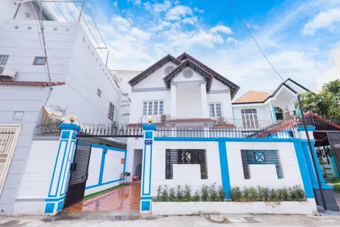 Villa Hồ Bơi Nguyên Căn - Tự Do Nấu Ăn - Gần Bãi Sau Cột Cờ