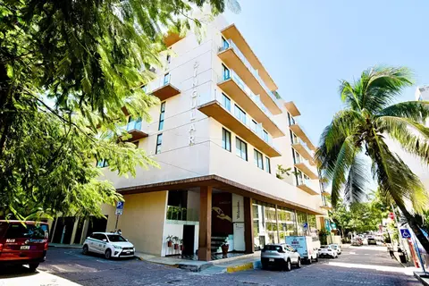 Centric condo by Casago